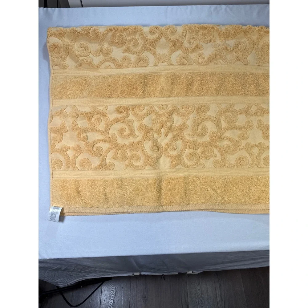Imperial Scroll Yellow Cotton Bath Towel Set Embossed Jacquard 2 Piece